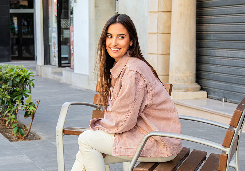 10 outfits femeninos con botines blancos para brillar