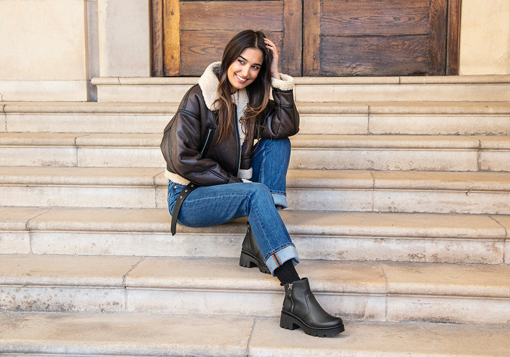 Botas Cafes Saco Cafe Con Pantalon De Mezclilla Botas Cafes