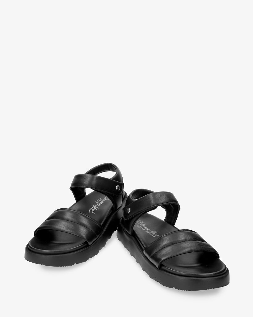 Bety sandalias de piel con forro interior de piel. negro