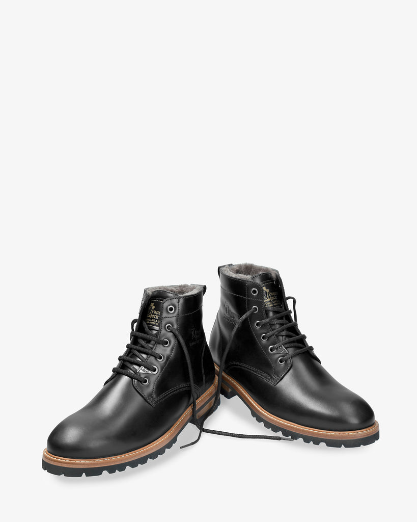 Emery Igloo botines de piel con forro interior de pelo natural. negro