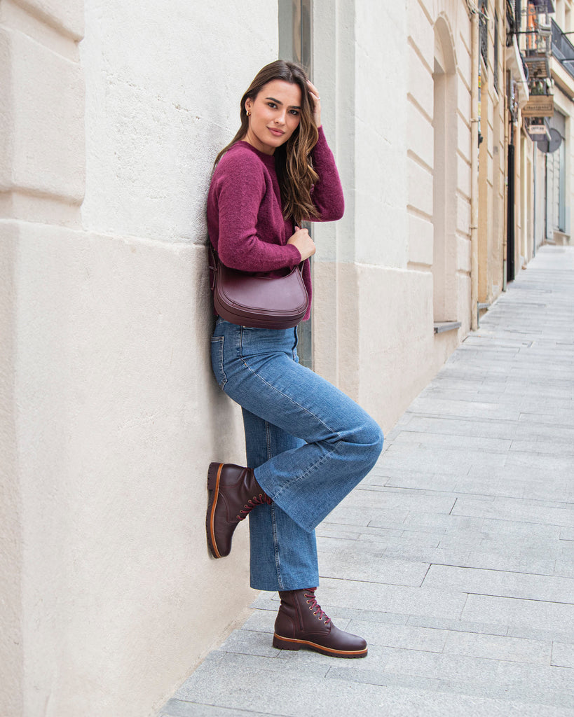Frisia botas de piel con forro interior de pelo. burdeos