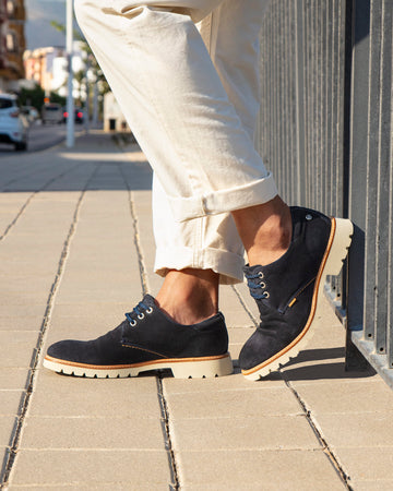 Gadner zapatos de piel con forro interior de piel. marino