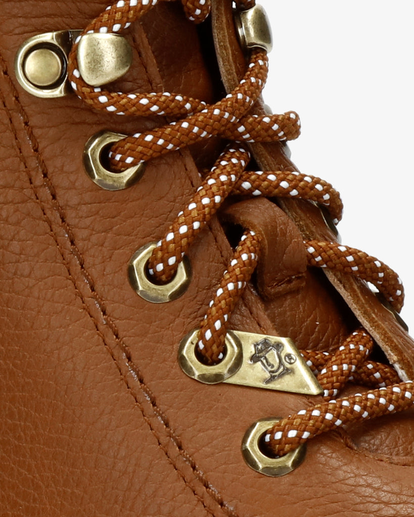 Newton botines de piel con forro interior de piel. cuero