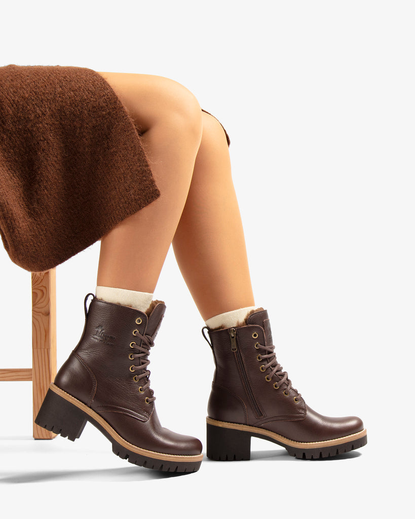 Padma botas de piel con forro interior de pelo. marron