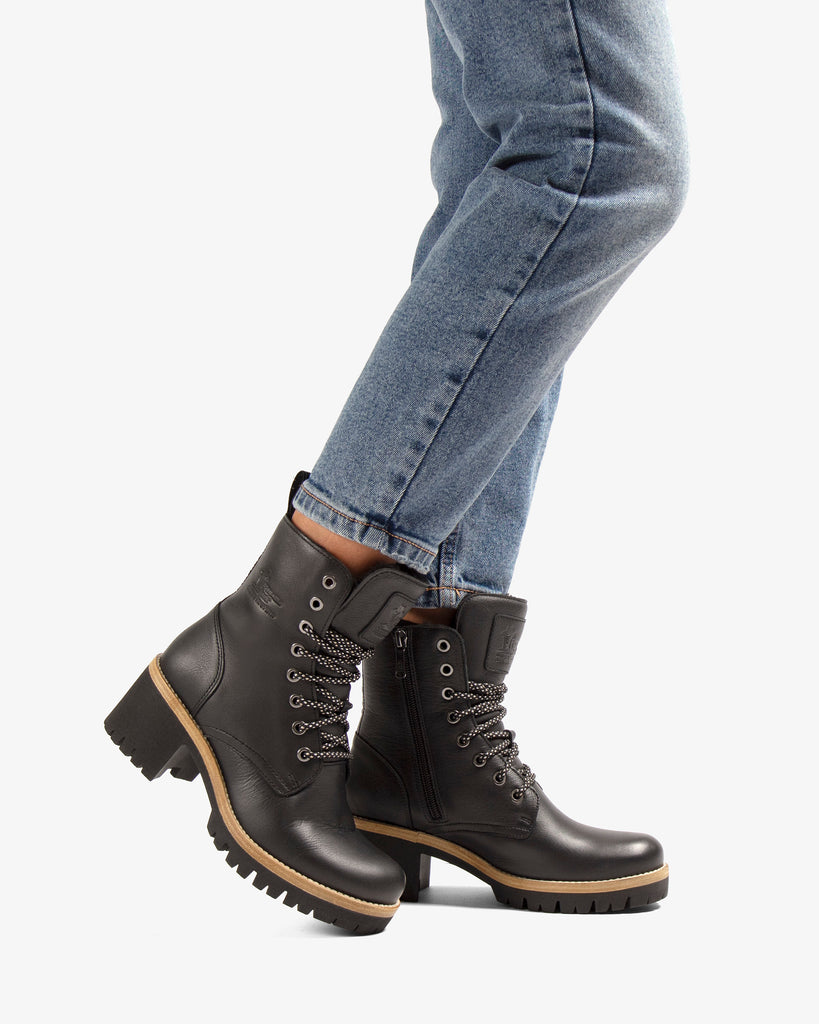 Padma Igloo botas de piel con forro interior de pelo natural. negro