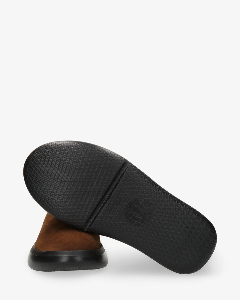 Yairo botines de piel con forro interior de lycra. cuero