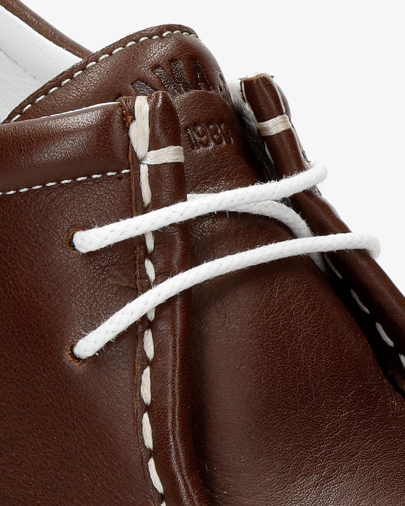 Yera zapatos de piel con forro interior de piel. castaño